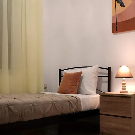 Holiday home Ikarus With Courtyard & Pool In Chania *